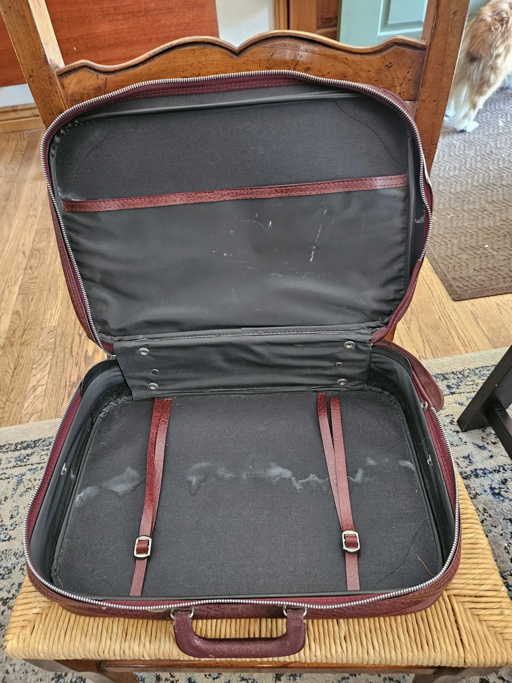 Men's Leather Travel Dopp Kit - Burgundy